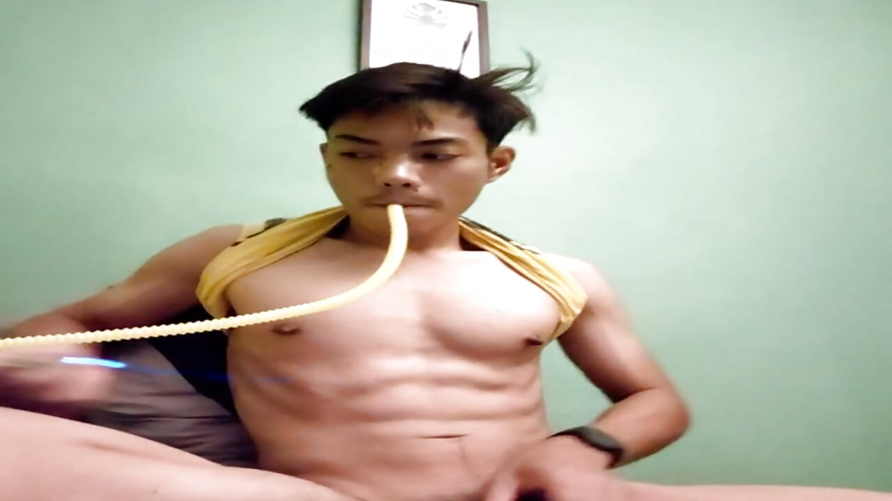 Kinda horny at noon - goesbyMirza主播的视频