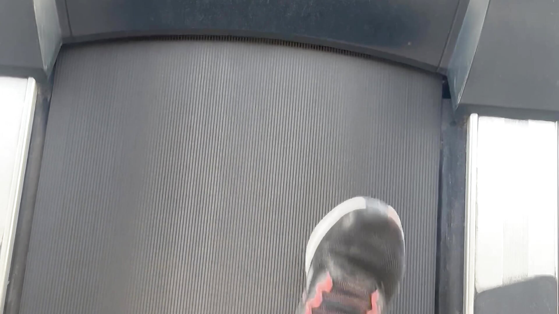 Gym - video by Sexygoat30 cam model