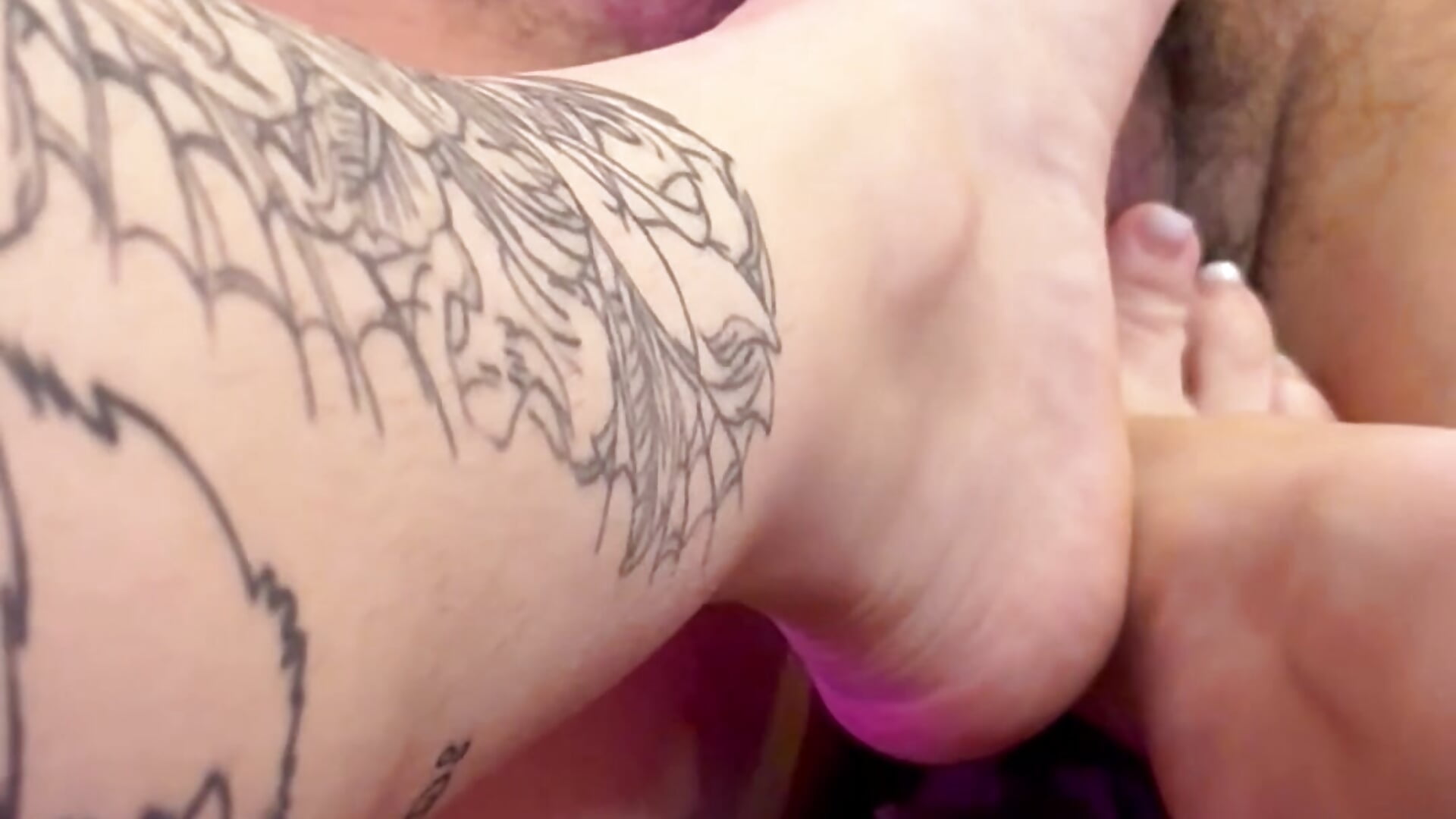 Foot job sur lin plan cul - vídeo de CHACHOULAND modelo de câmara