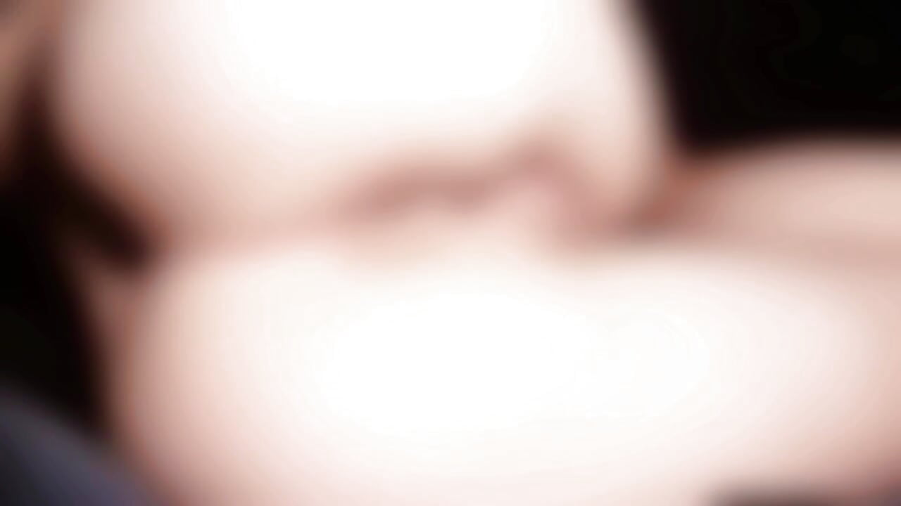 ELSŐ POPSIS 🍑 TILTOTT TARTALOM 👀 》kékfehéren - video by An_g_elly cam model