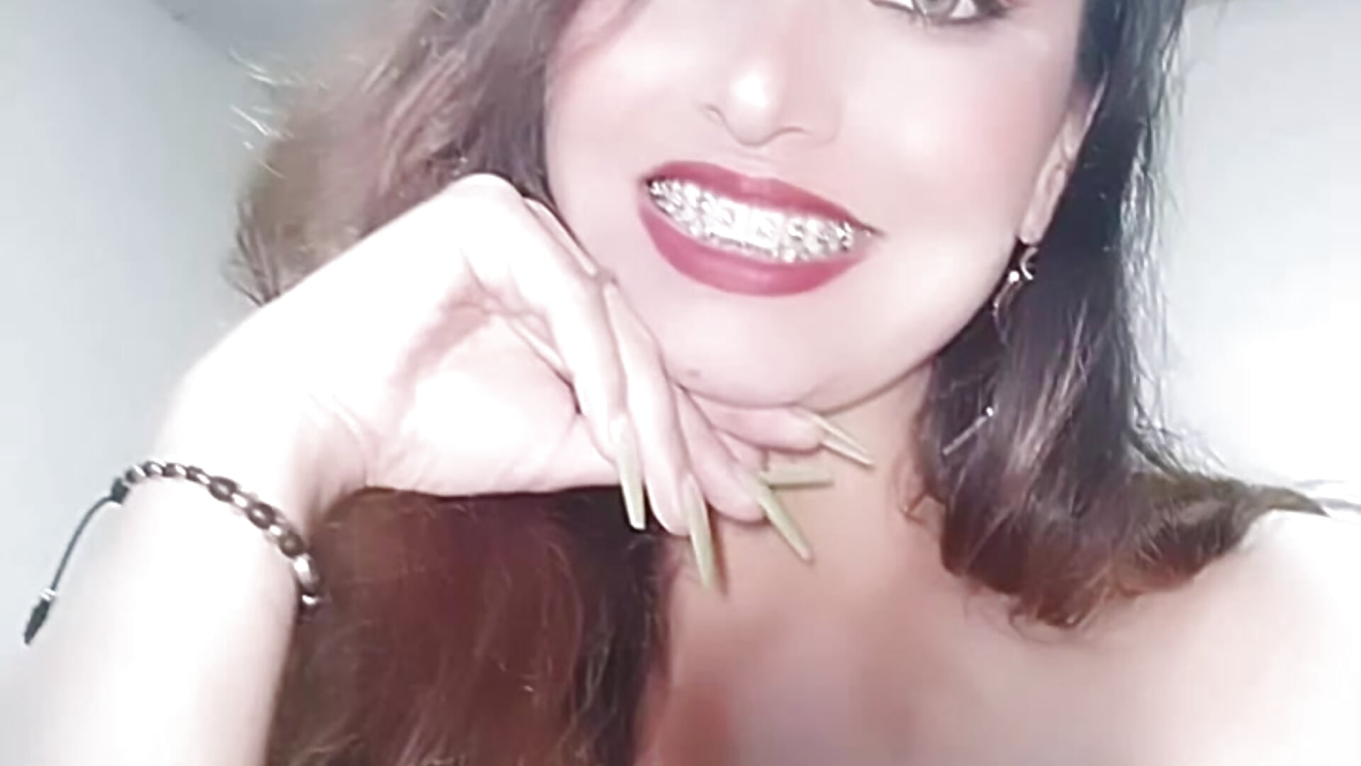 My smile 💋 - video by Amber_Smith_86 cam model