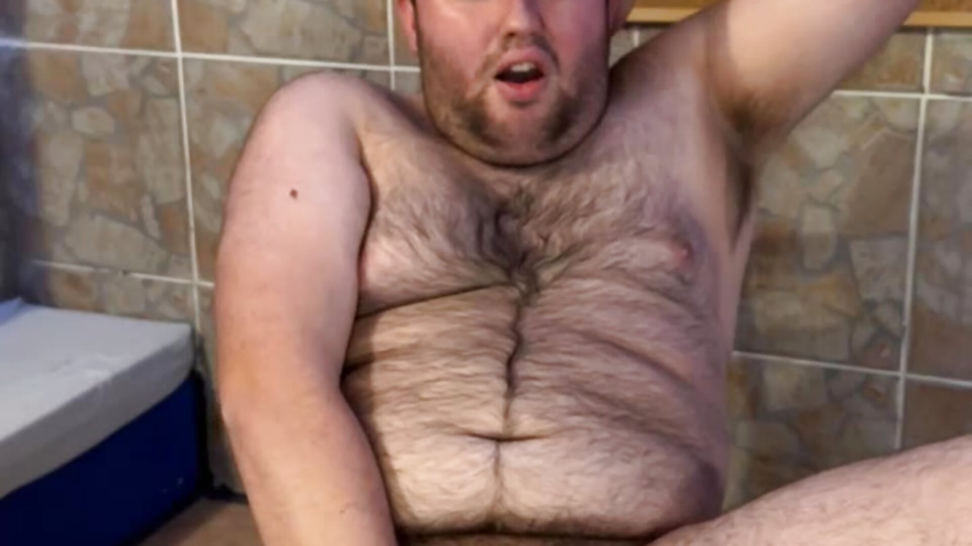 Javier Bear Playing With Dildo - video by Javier_bear cam model