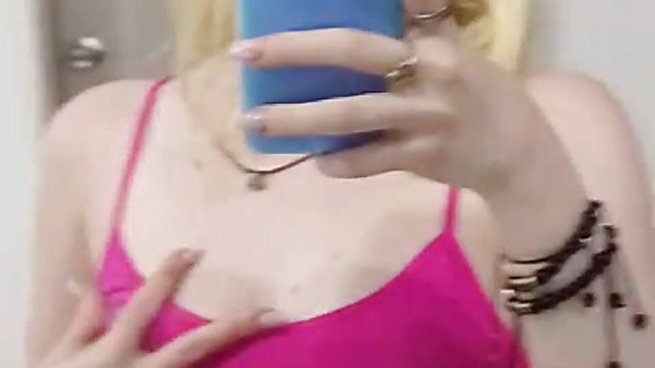 WhatsApp Video 2023-09-02 at 6,10,38 PM - video van Elif_blond cam-model