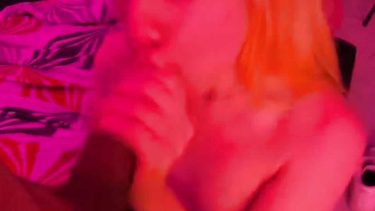 a thick cock in my mouth and pussy 😈 - Elif_blond主播的视频
