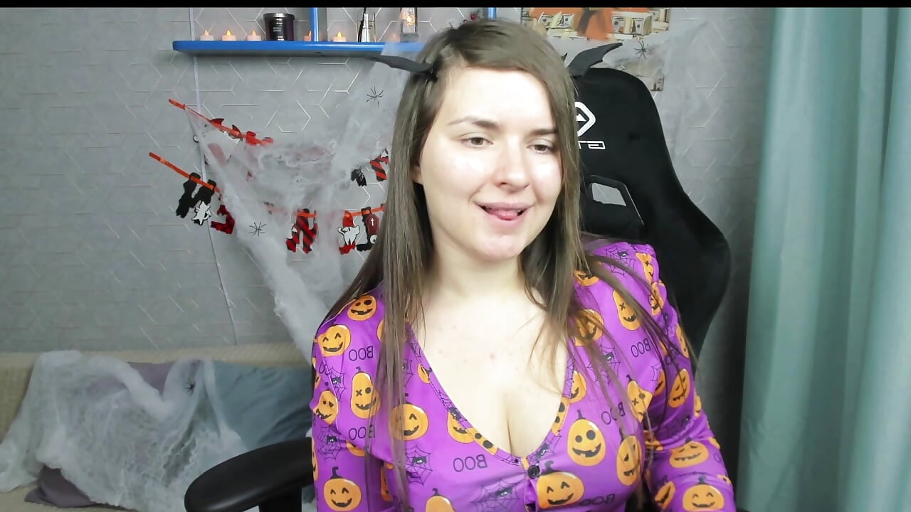 Trick or treat - video by LineraPitts cam model