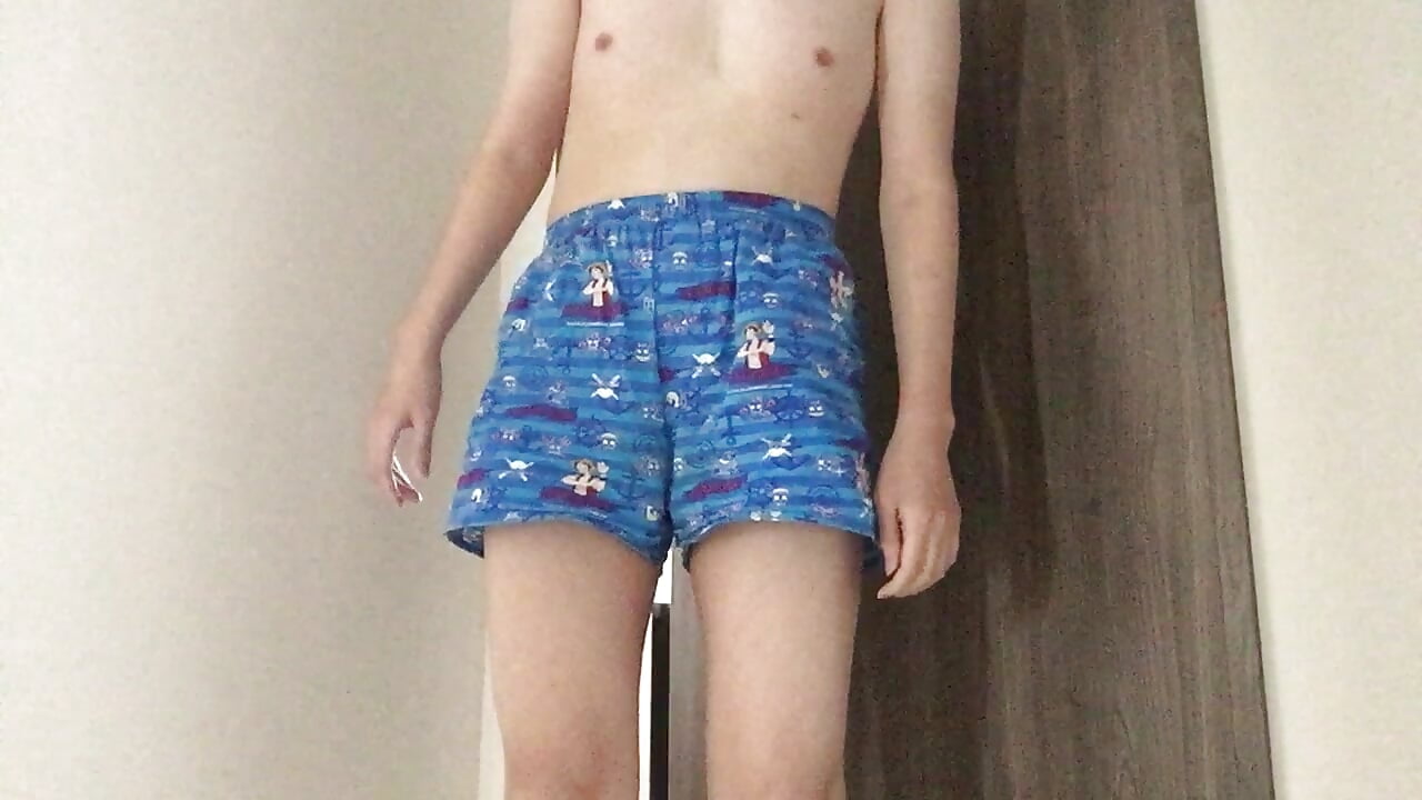 I tried on One Piece anime trunks - video by KAR86a cam model