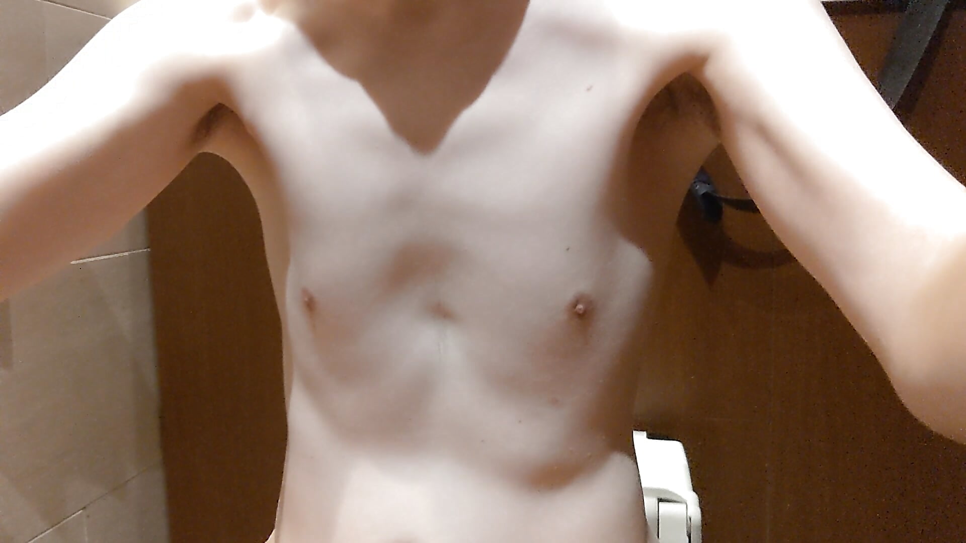 naked in the toilet - video by KAR86a cam model