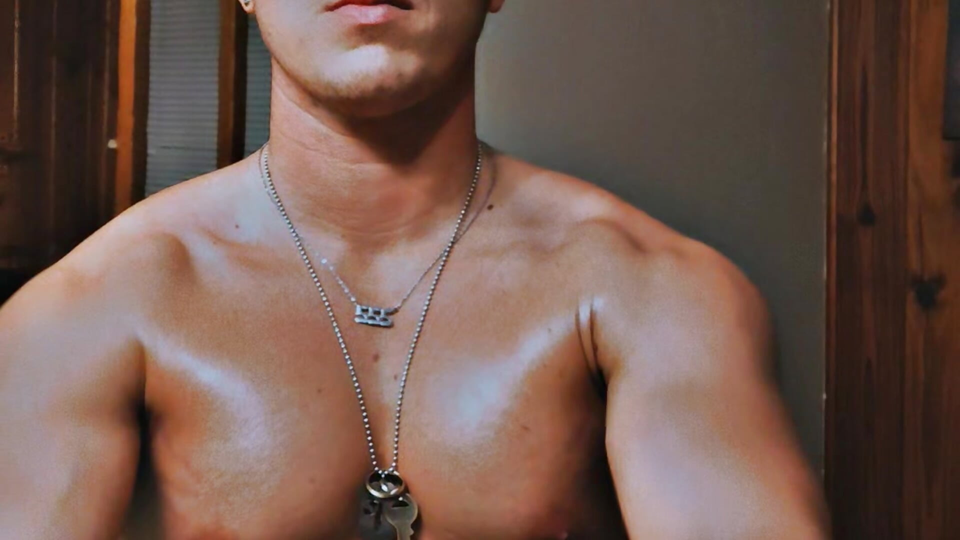 Flexing - video by zack_Fisher cam model