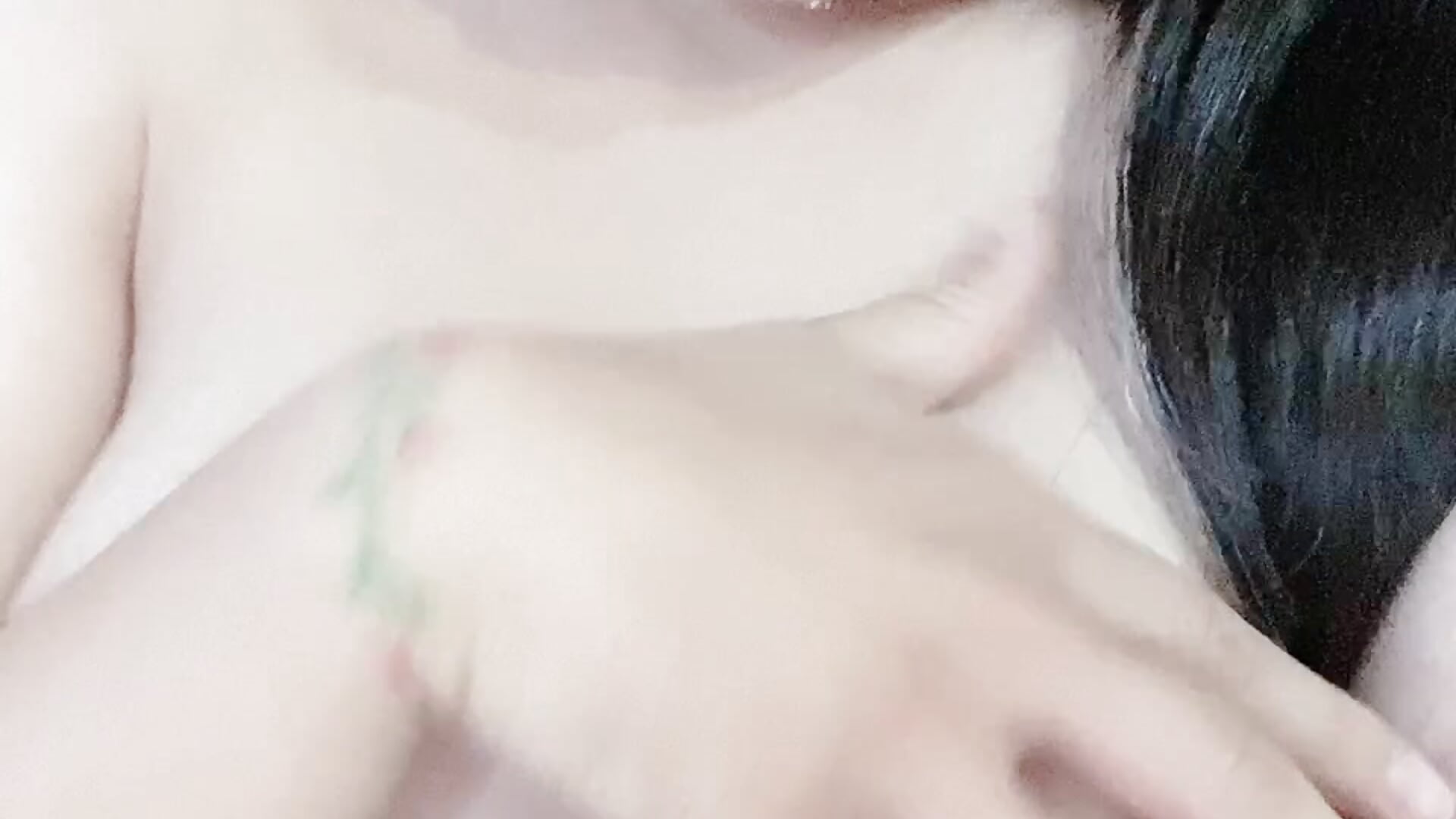 Show tits