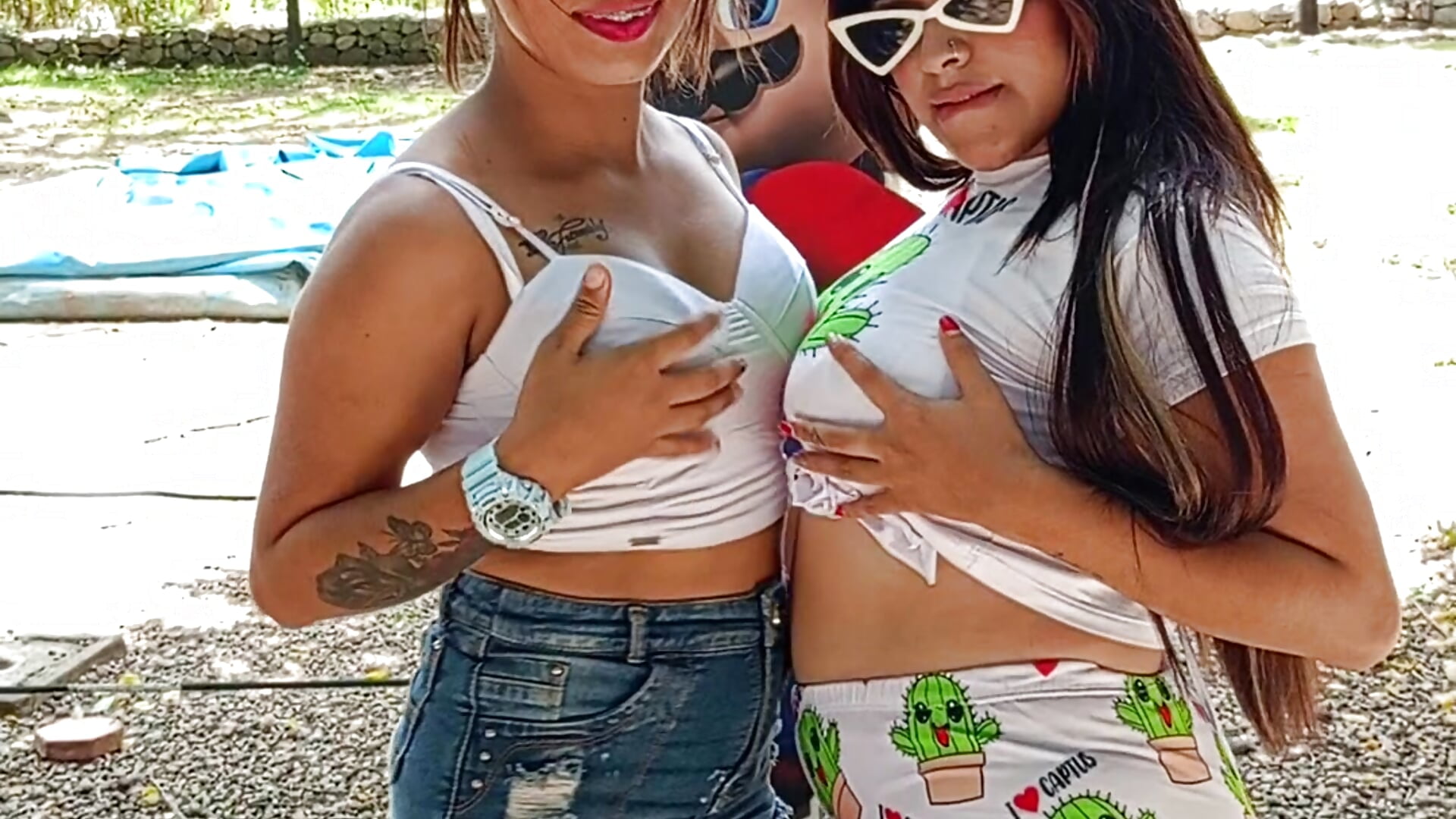 In pool public