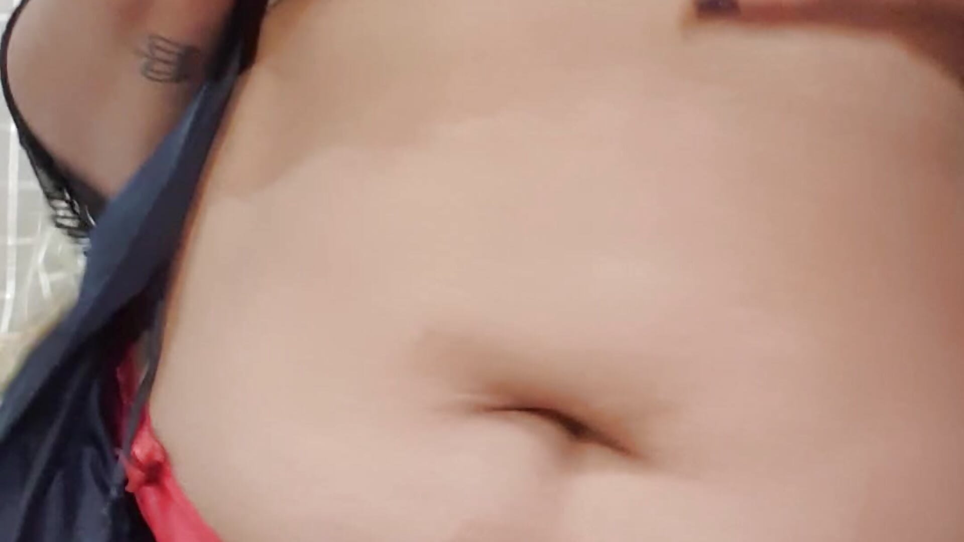 Gostosa peituda e Rabuda.