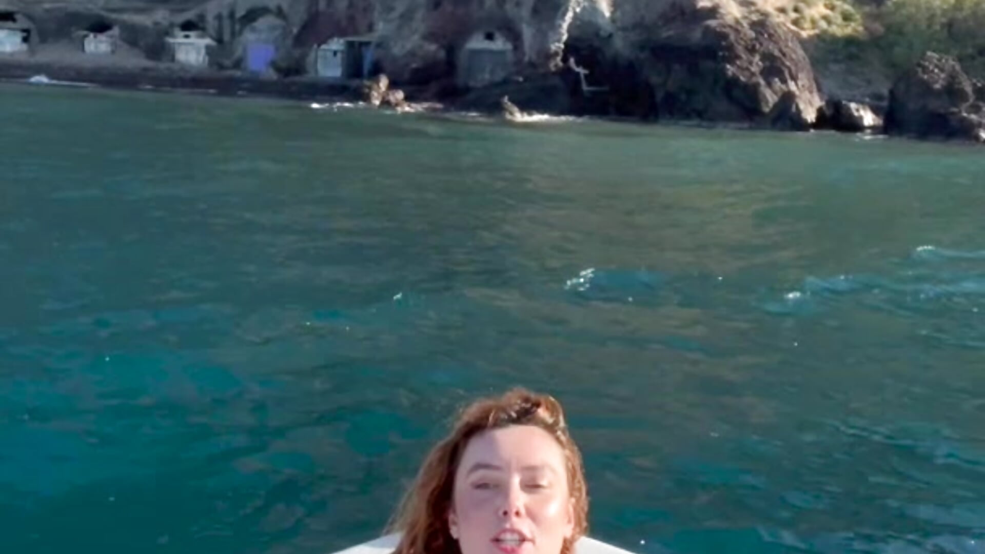 Boat Sex (windy audio sorry! Didn’t bring my microphone) - video by Lola_Goldxo cam model