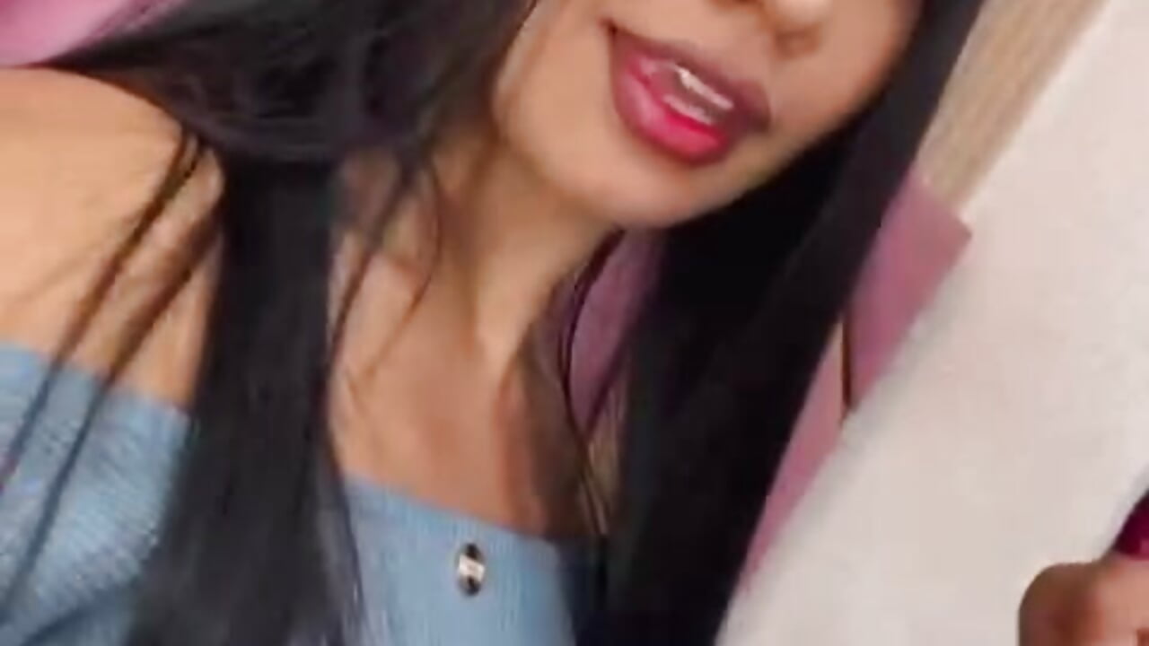 Today i feel beautiful and so horny 🔥💋 - video di daddyissuesss_ modella di cam