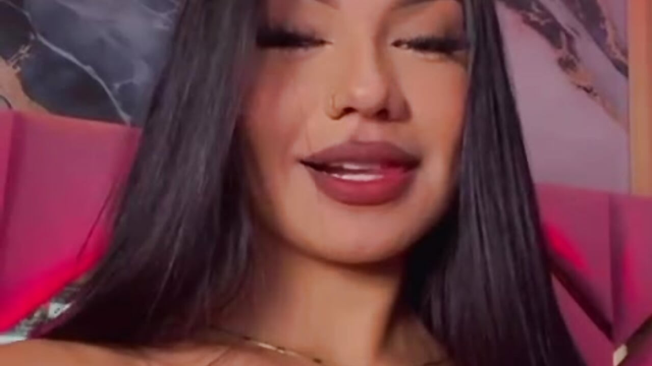 Magic, madness, heaven, sin (...) I can show you incredible things 😈 - video di daddyissuesss_ modella di cam