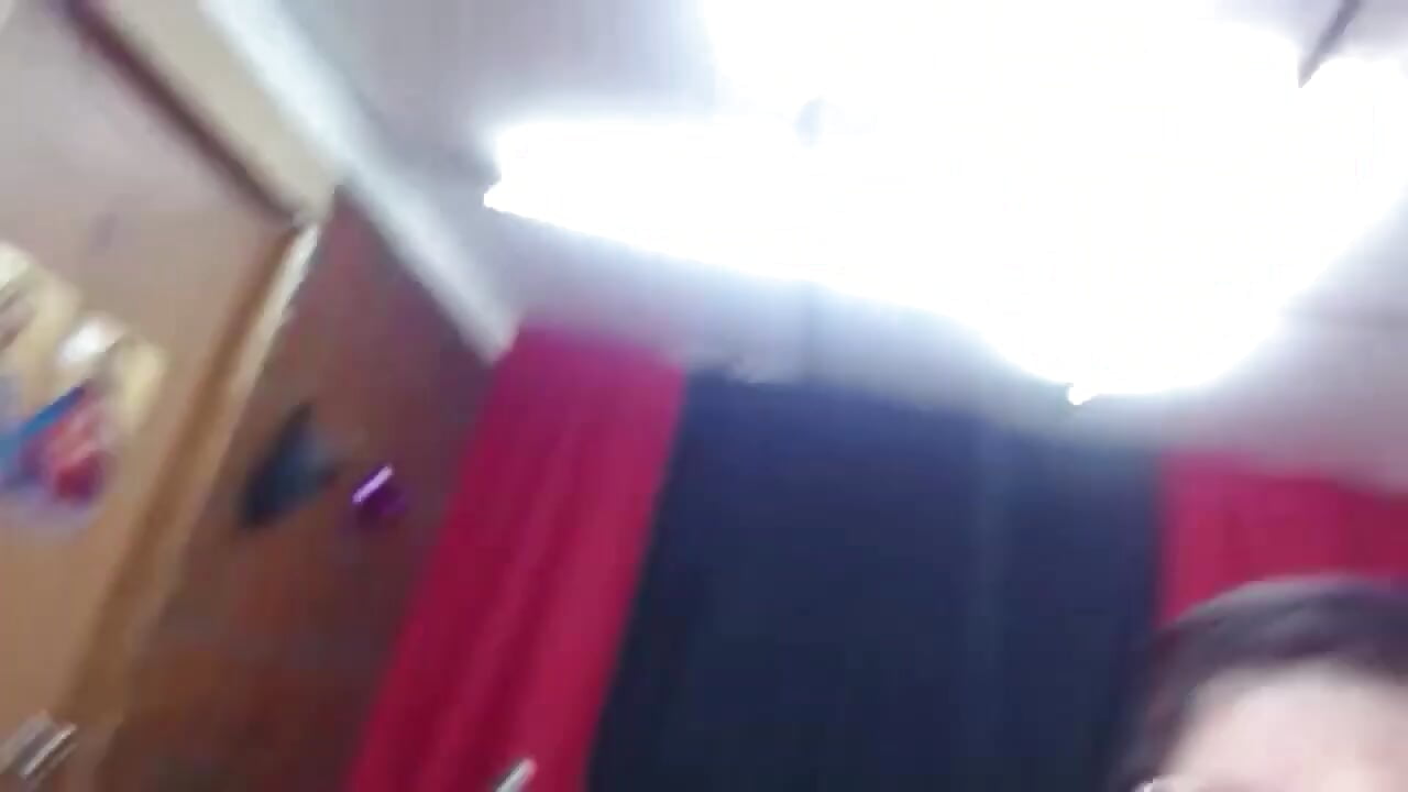 enjoy my beautiful tits while I suck it - vidéo du modèle de showcams andreafetishx