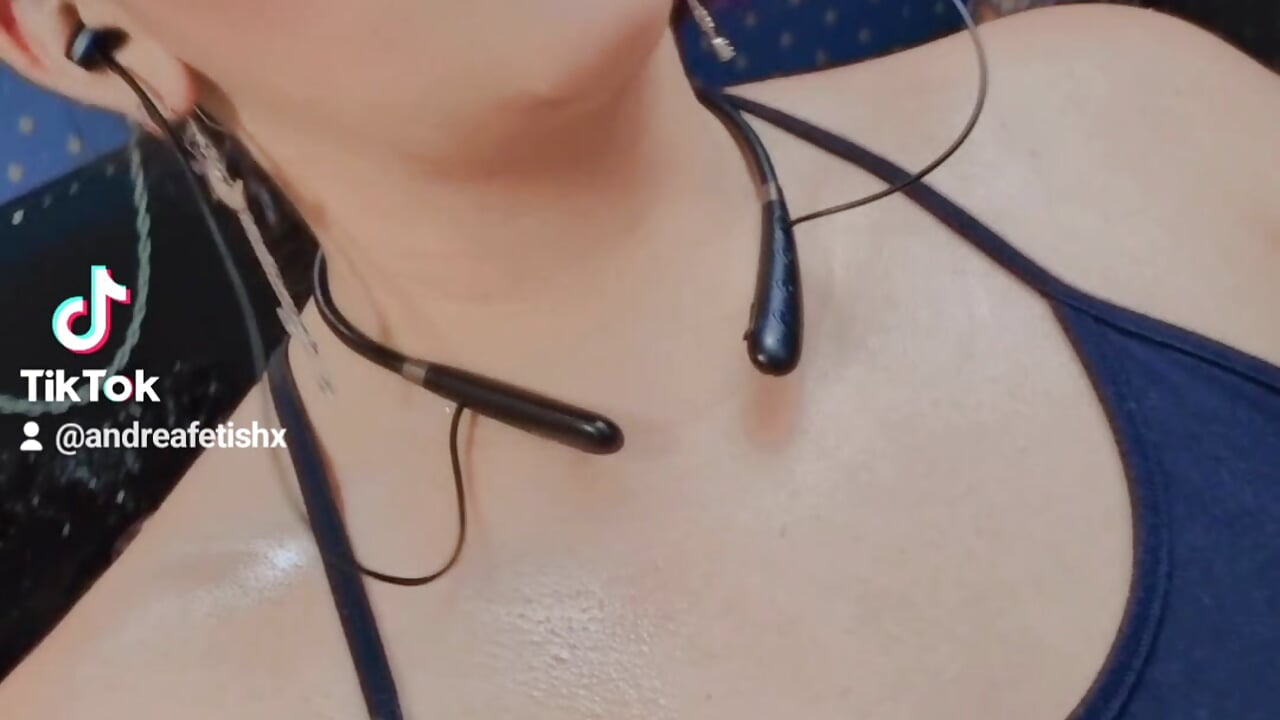 tik to - vidéo du modèle de showcams andreafetishx