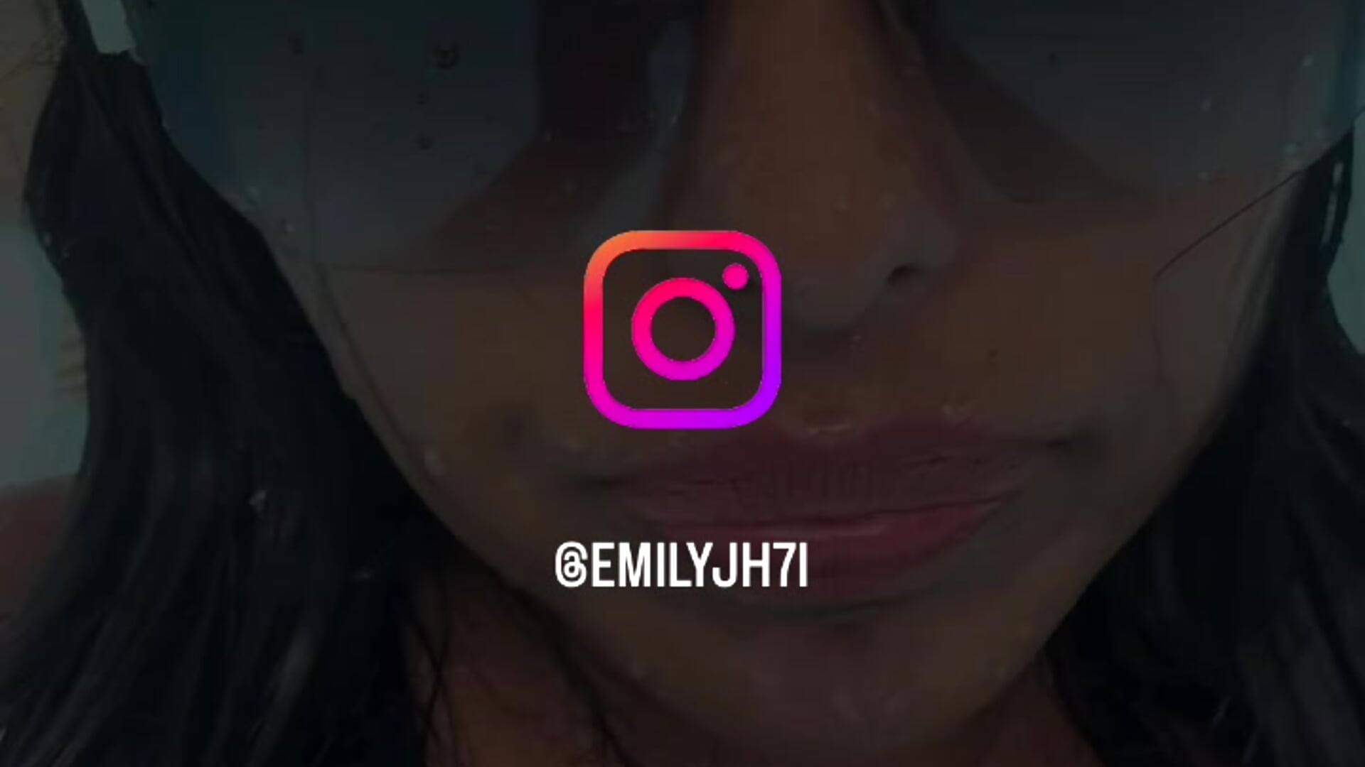 🔥😎👙💦 - video by emmyjhonson07 cam model