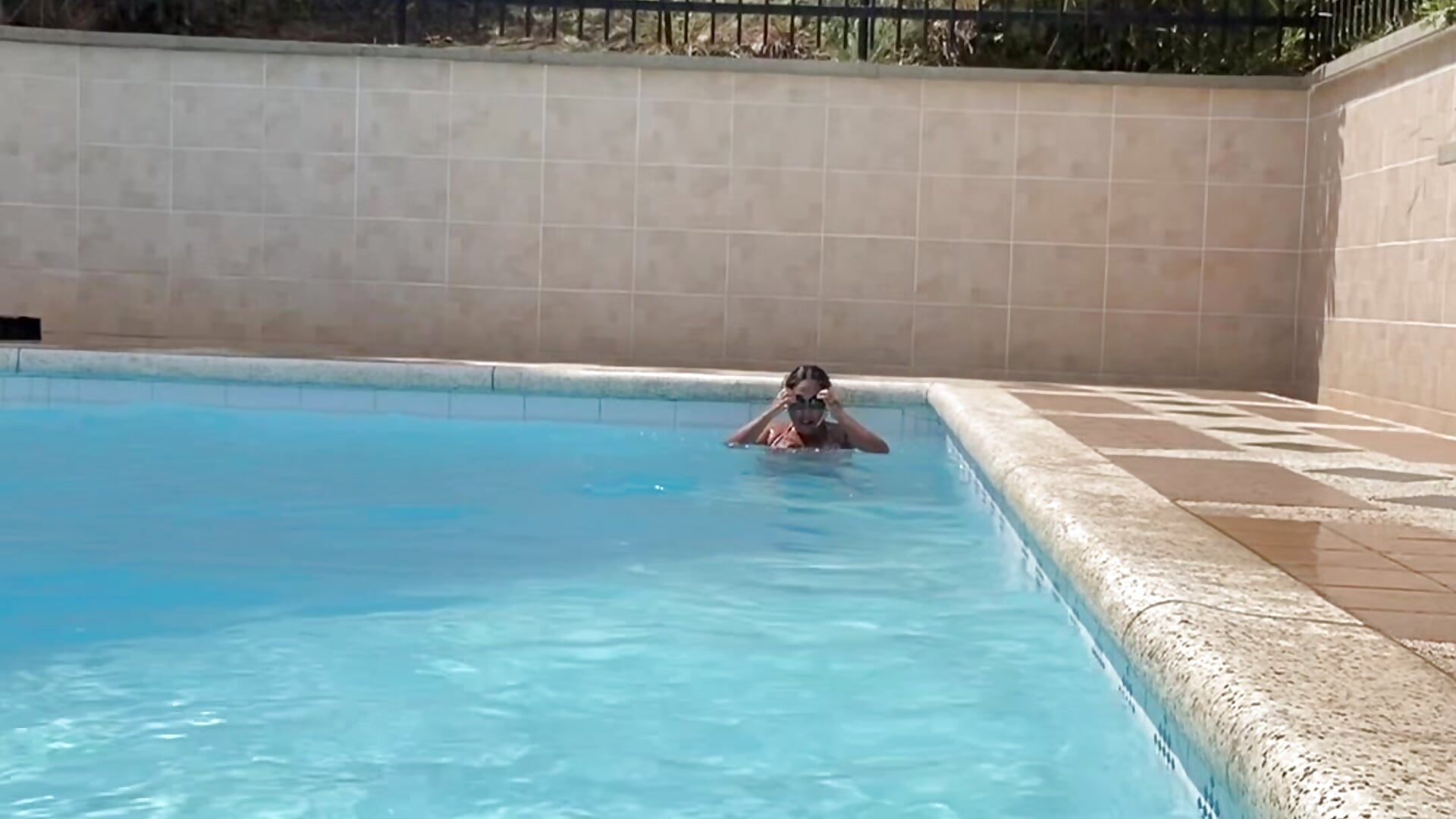 🏊‍♀️👙🩱🏊‍♀️ - video by emmyjhonson07 cam model