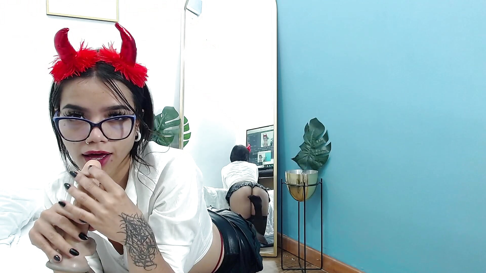 I love deep throat mmmm – видео вебкам-модели shybutdirtygirrll