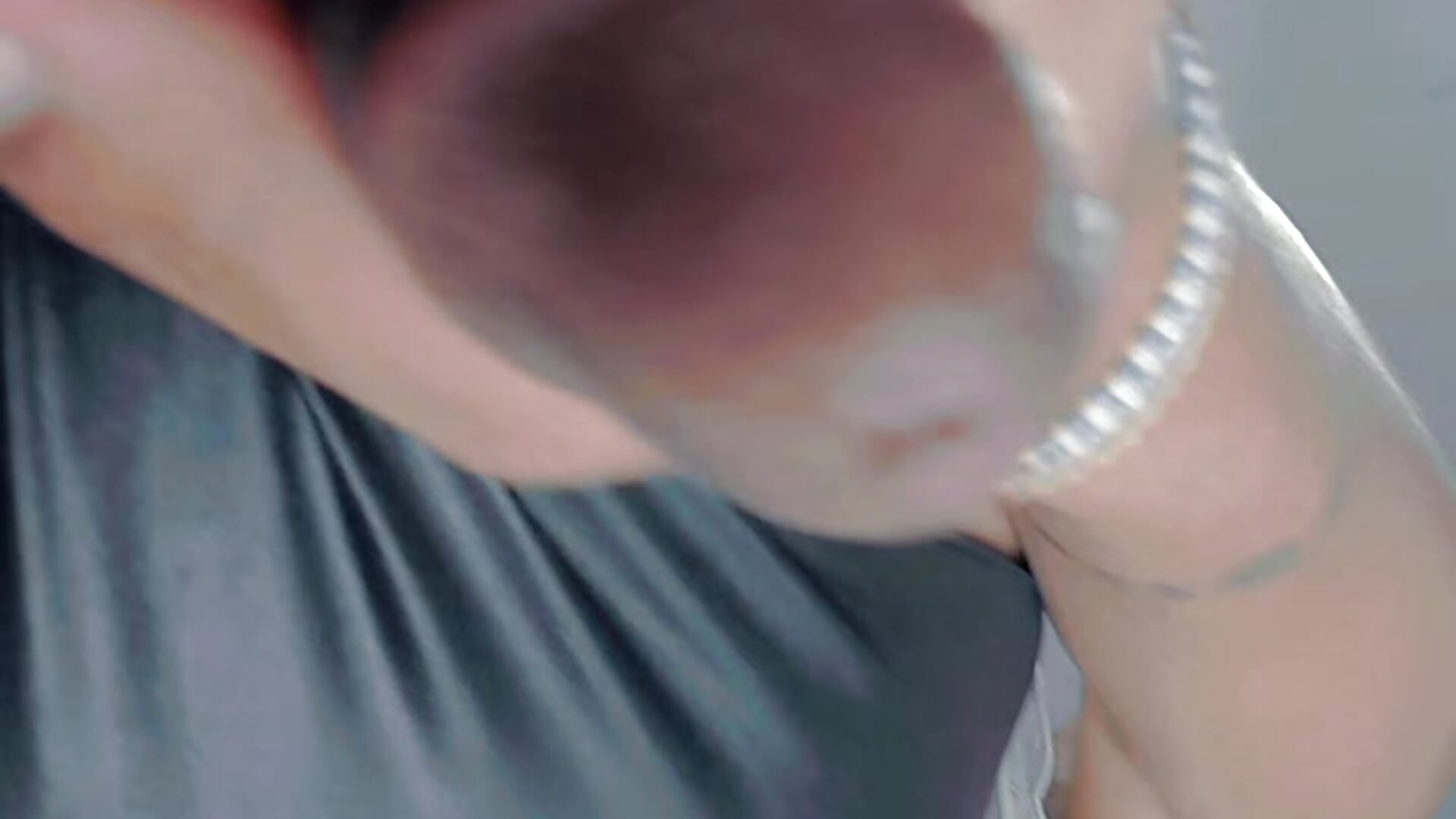 Too hot to leave you open🔥😈 - video by Evang_hot cam model