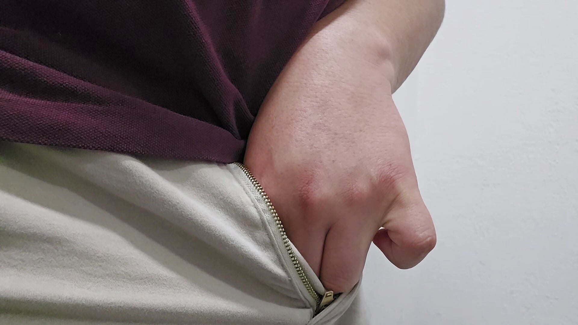 1000014388.mp4 - video by Pnstrokes cam model