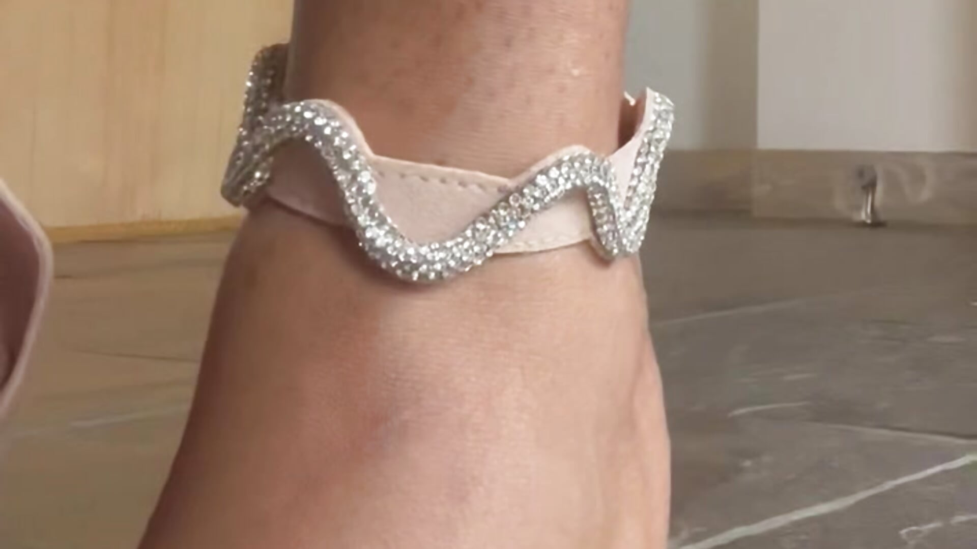 You tiny tiny man 😌 - video by kweenxkarma cam model