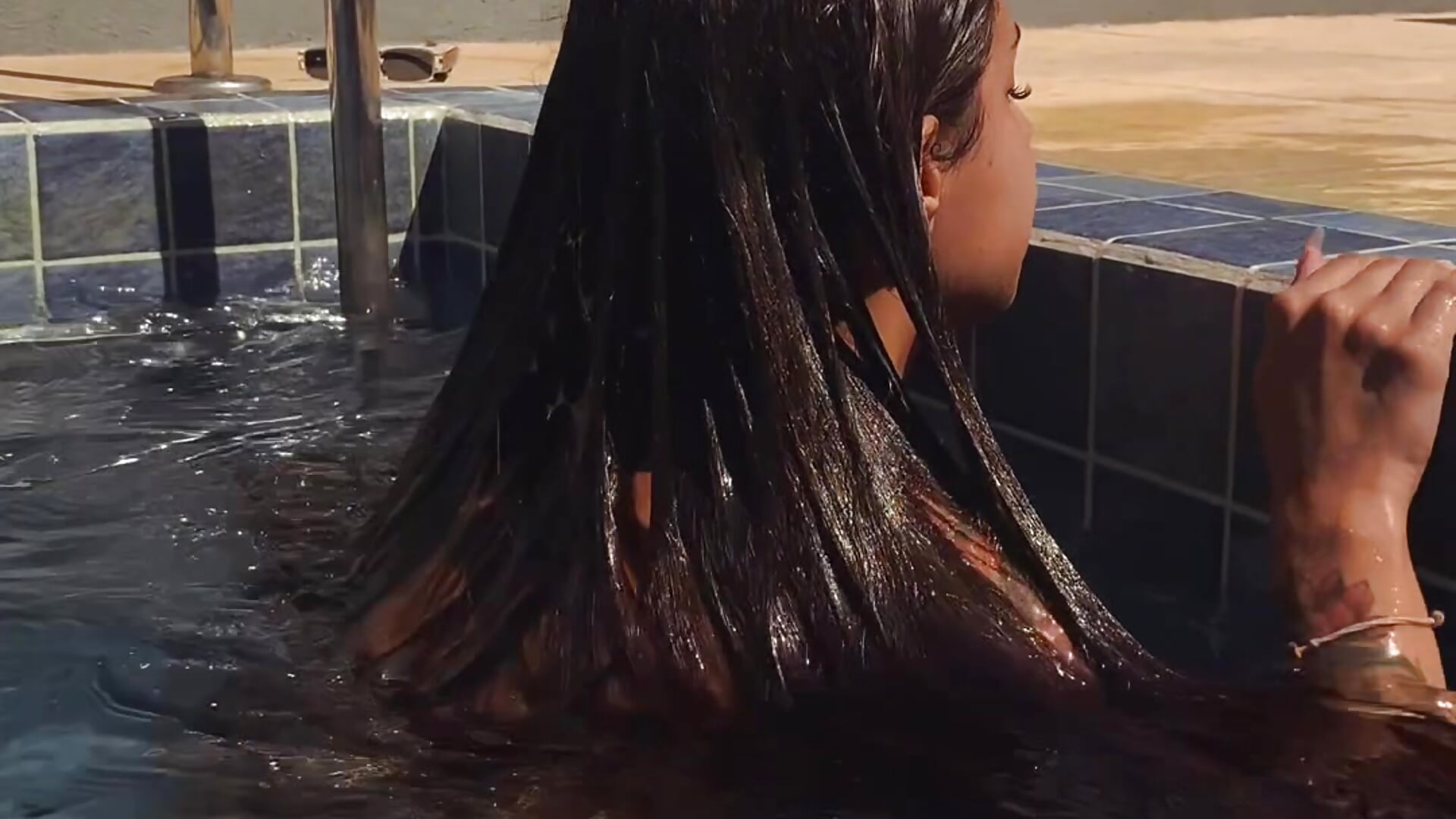 hot girl summer🏖️ - video by alaskavenom_ cam model