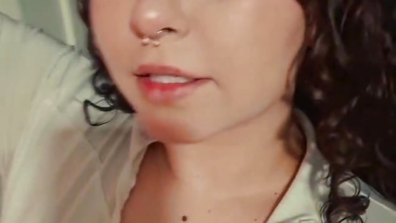 hello;) - video di Atenea_cuteee modella di cam