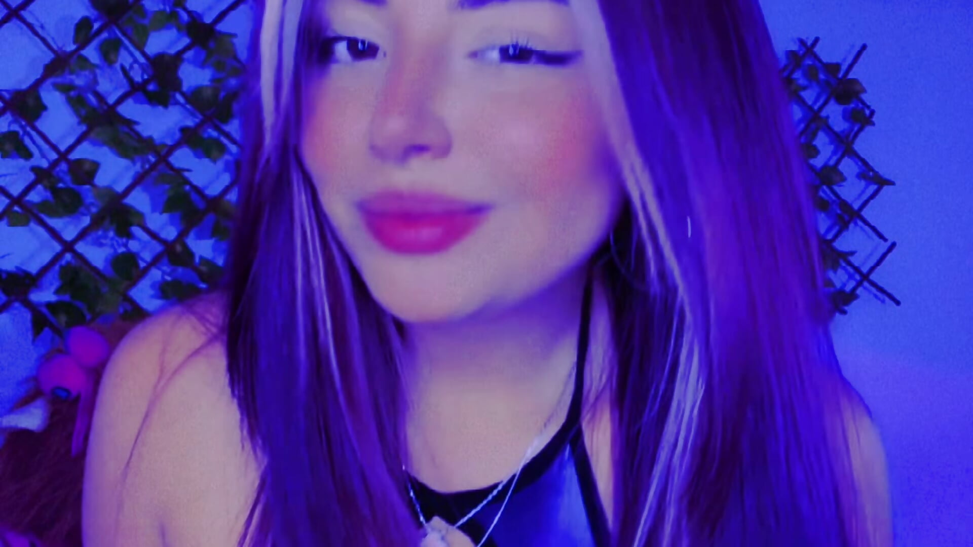 😳😳 - video by Charlotte_cute44 cam model