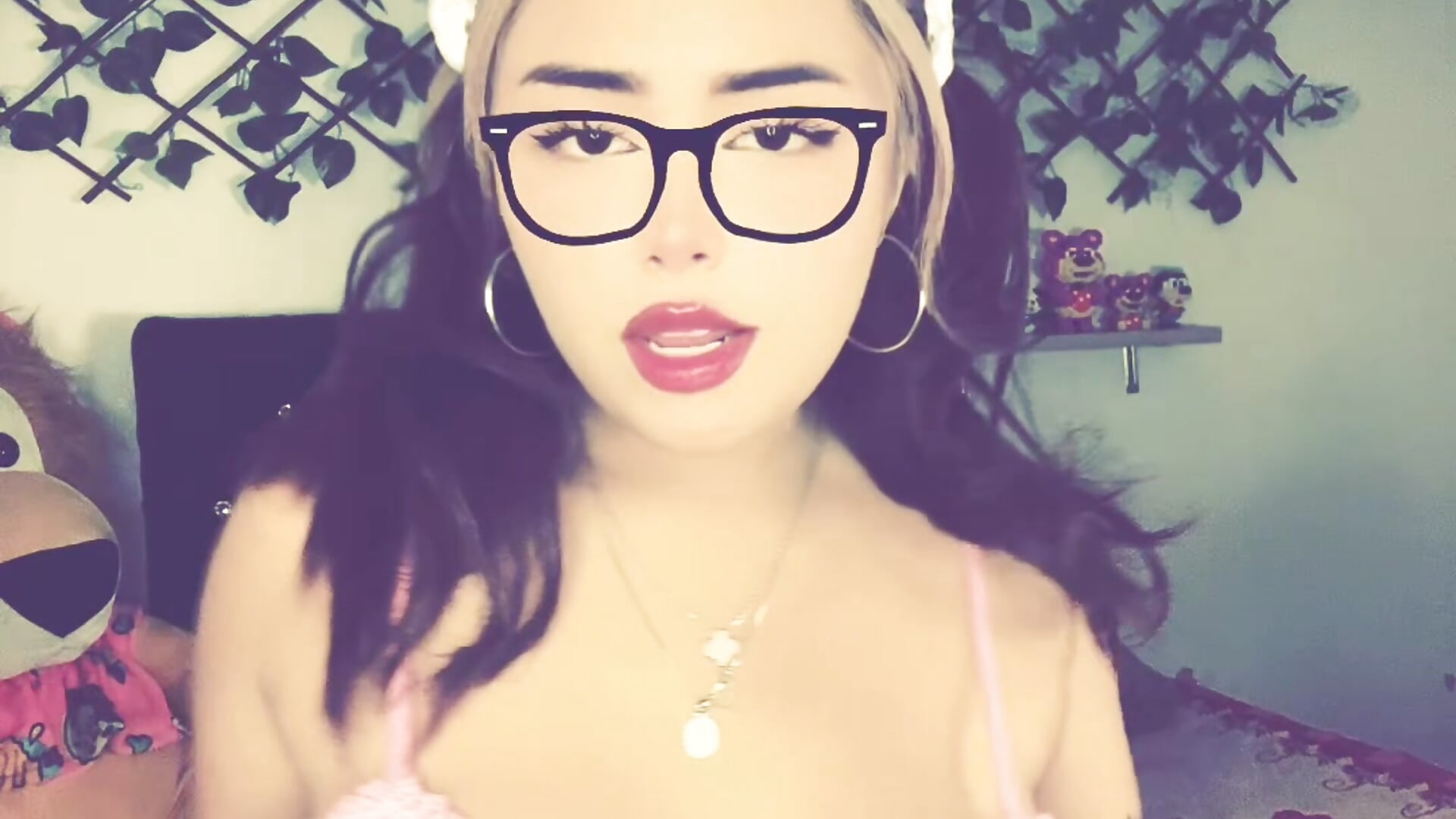 9ae68285fa4343a487a611bca2cec221.mov - Video von Charlotte_cute44 Cam-Model