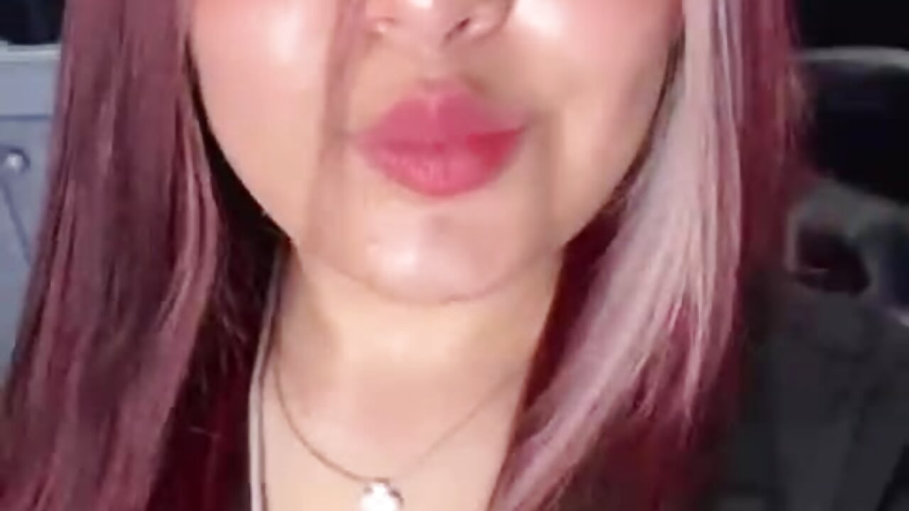 Hii - video by Charlotte_cute44 cam model