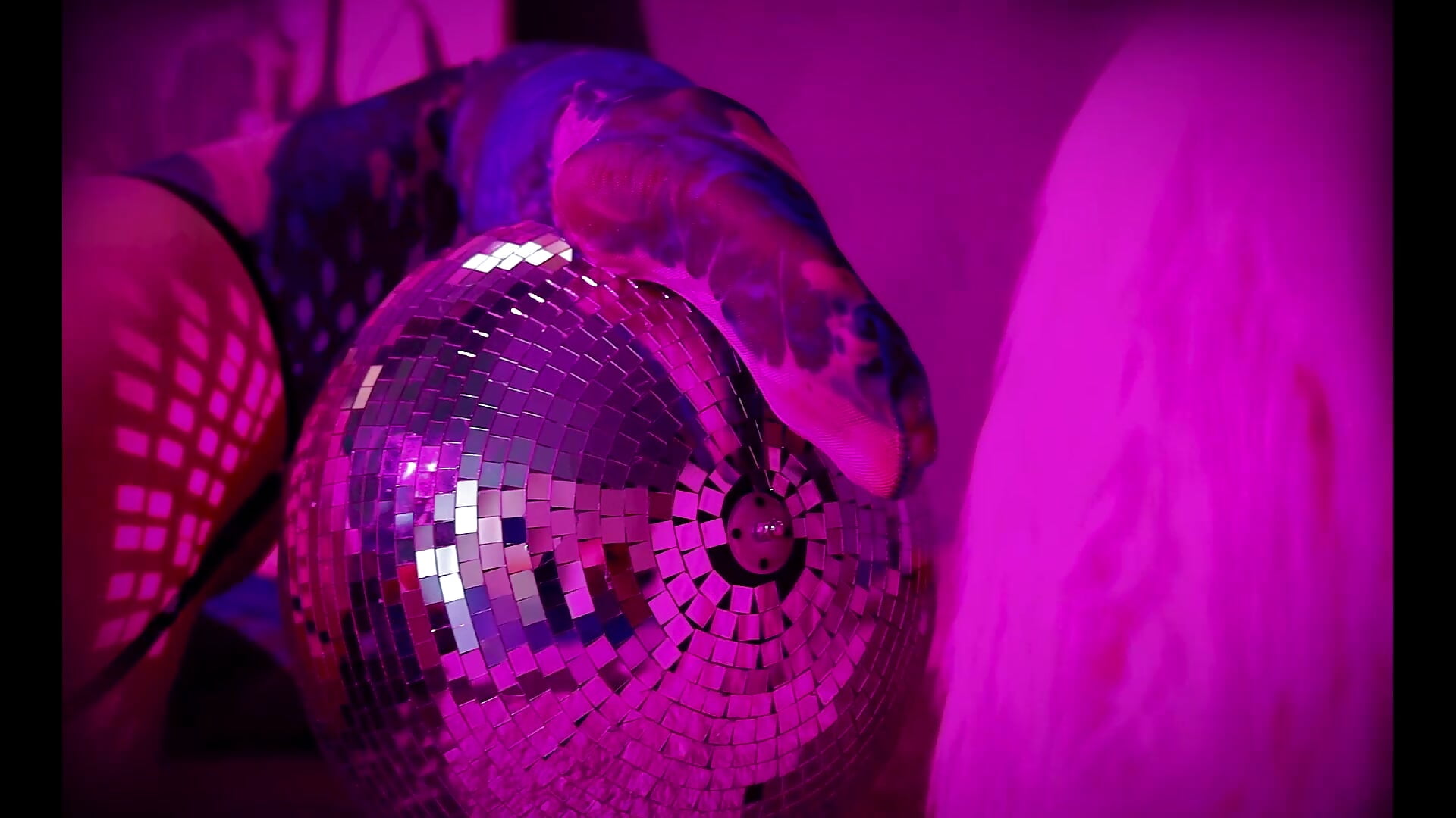 I'm into the light - video by IrinaArt cam model