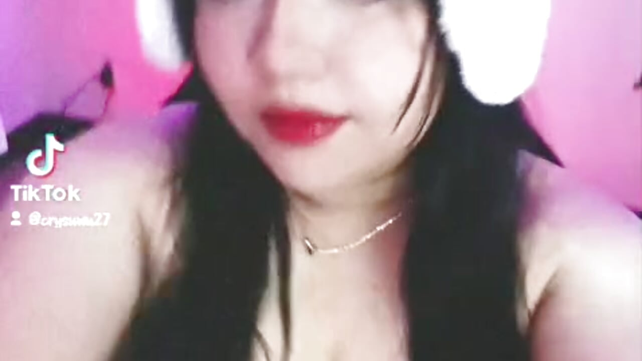 WhatsApp Video 2026-10-01 at 9.24.45 PM.mp4 - video di crystal7u7 modella di cam