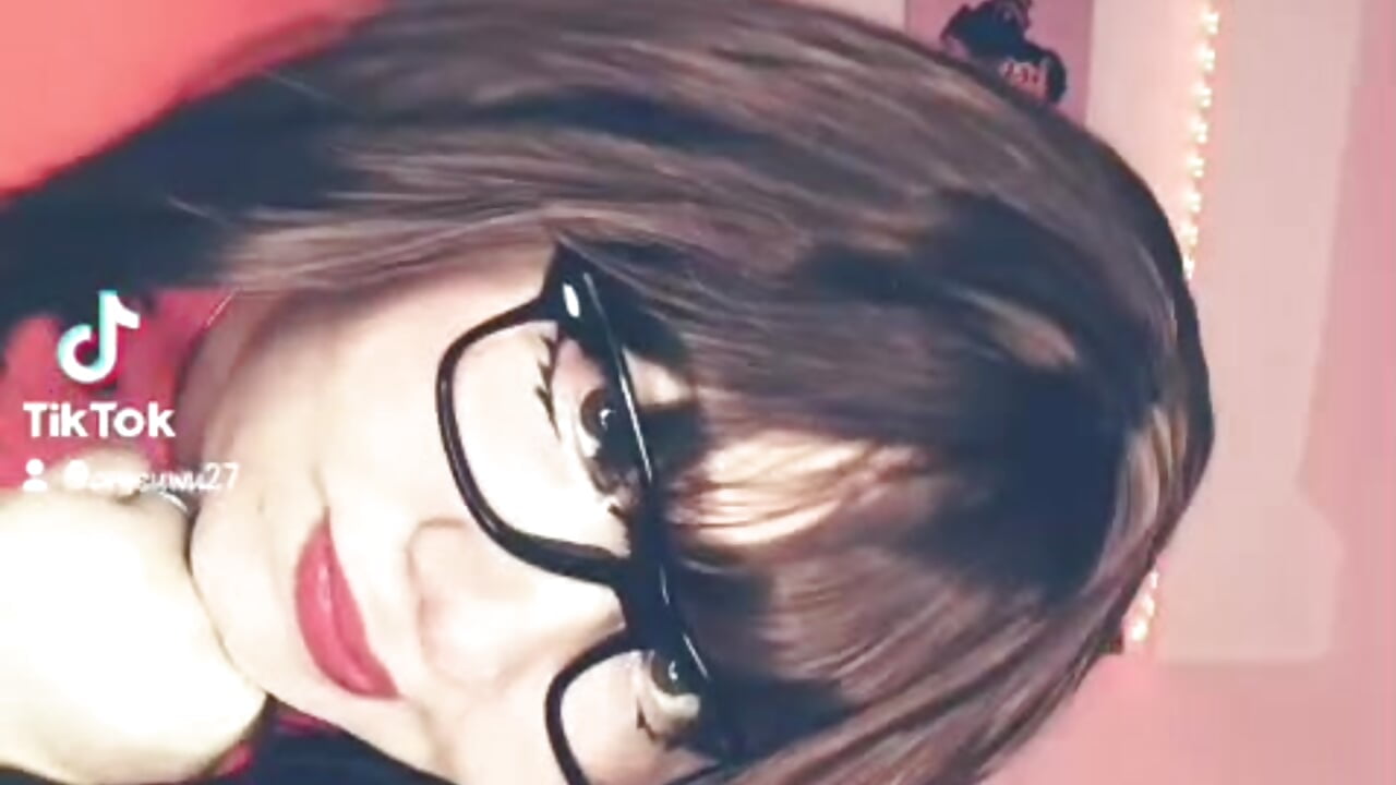 HEY! - video di crystal7u7 modella di cam