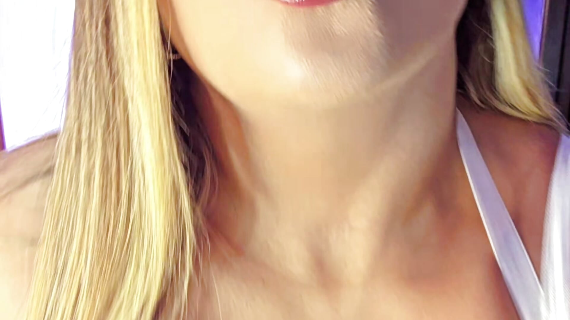 1000059963 - video by AlyssaFabulous222 cam model