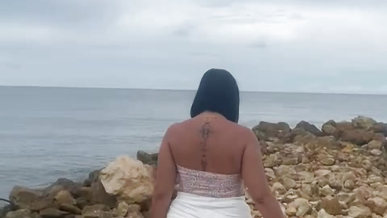 walking between stones - video by EmilyPeytonn cam model