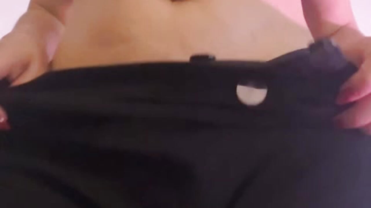 A little mystery turns desire into art… 🙈 - video by Samaantha-White cam model