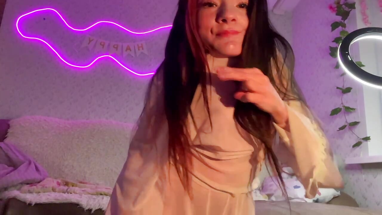 MiniSophiaa Webcam Model Profile | Stripchat Global
