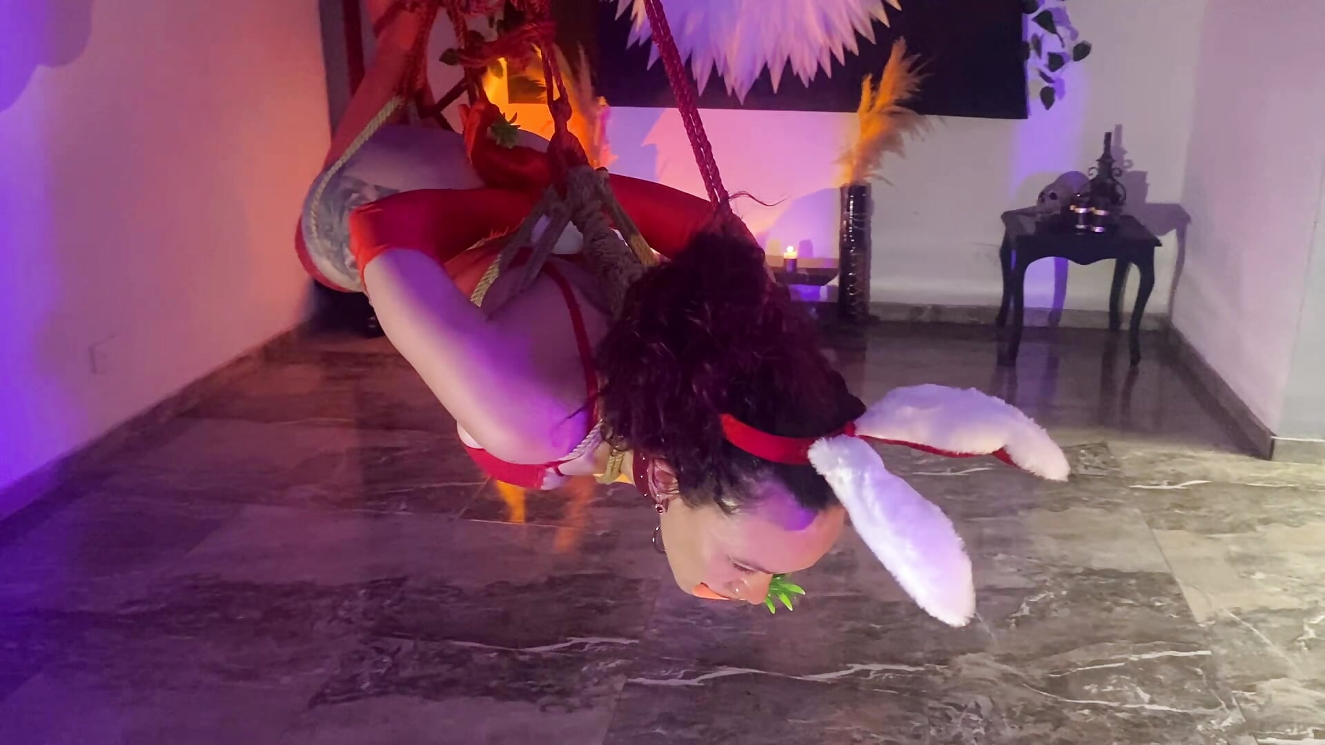 Bunny - video by Laureen_hill cam model