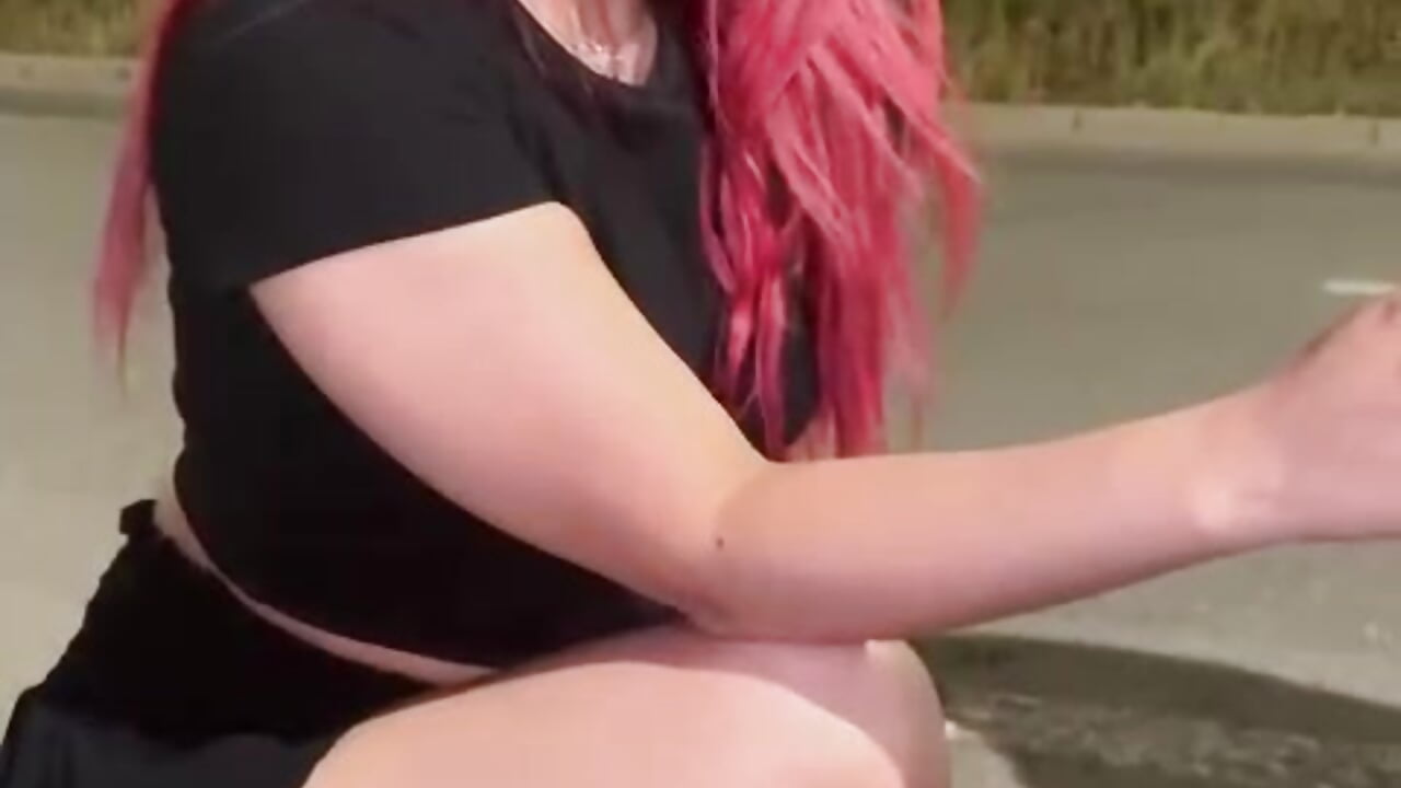 Hot outside! - video by RebecaCrox cam model