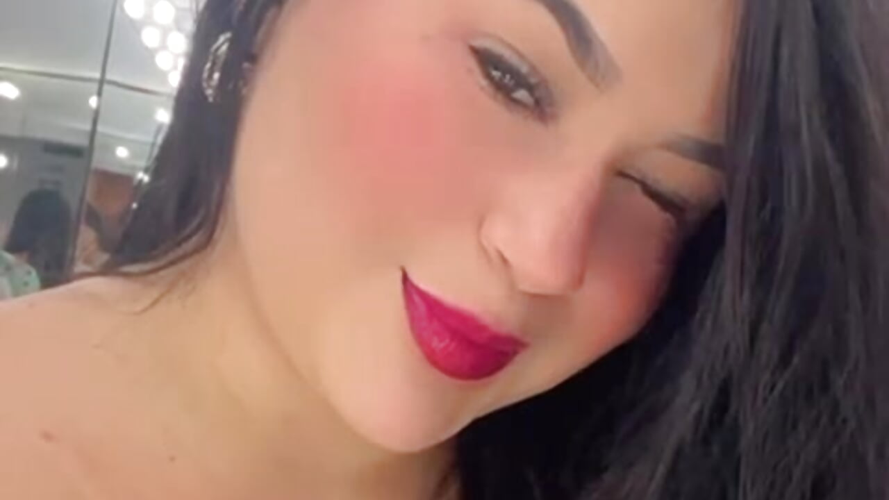 🥰🥰 - video by miahkumar cam model