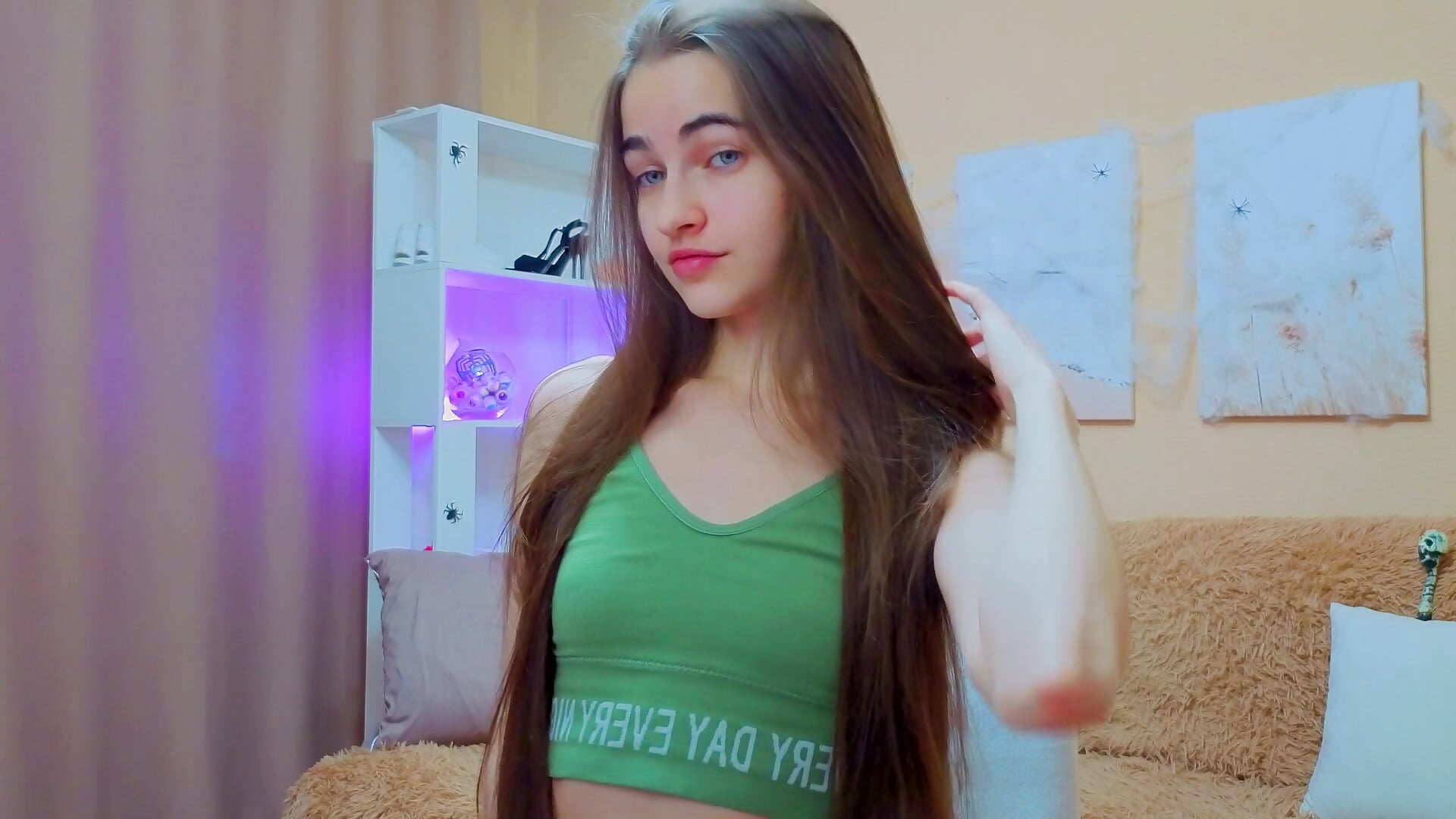 Hair fetish - video by AstoriyaNight cam model