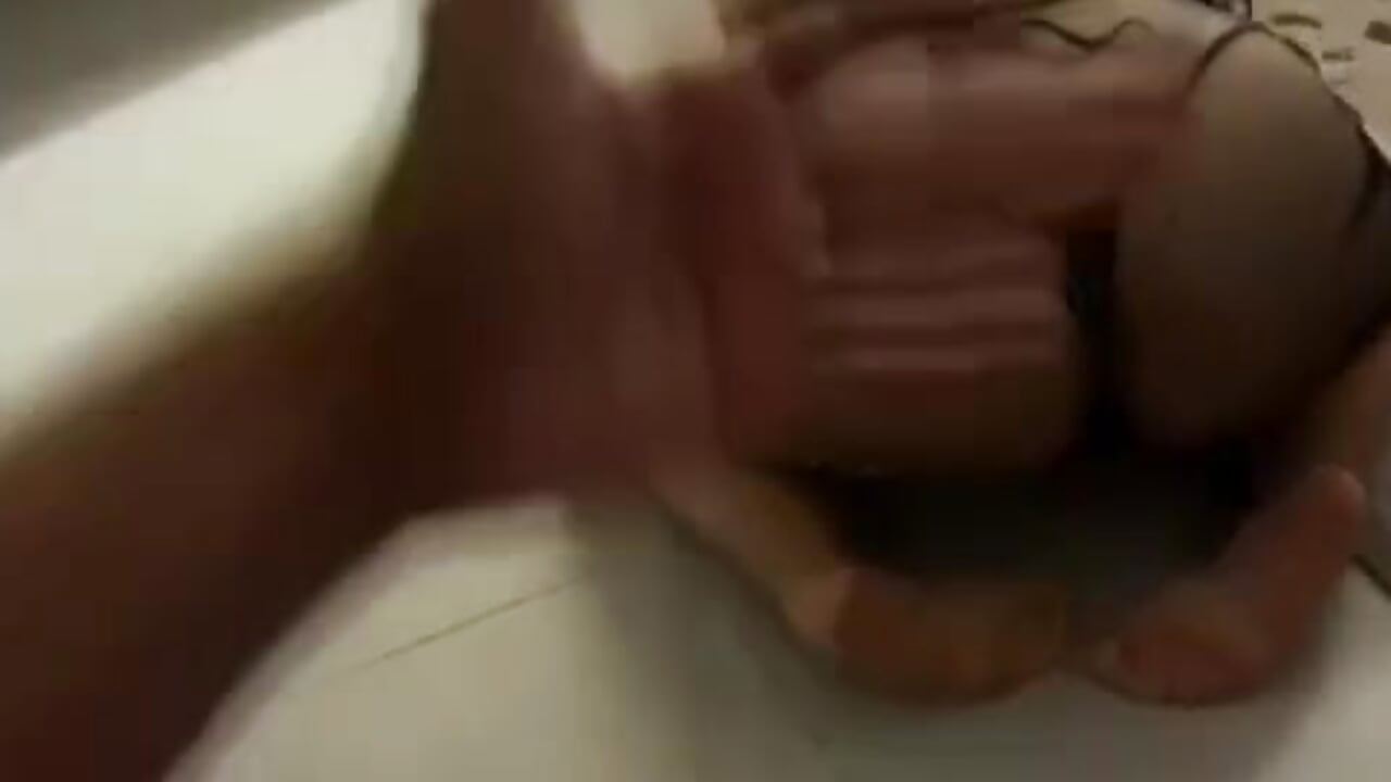 زبون لدى يعملنى مثل العبده التى يضربها برجله🥵🥵🇸🇦😍－カメラキャストのmalakaeeの動画