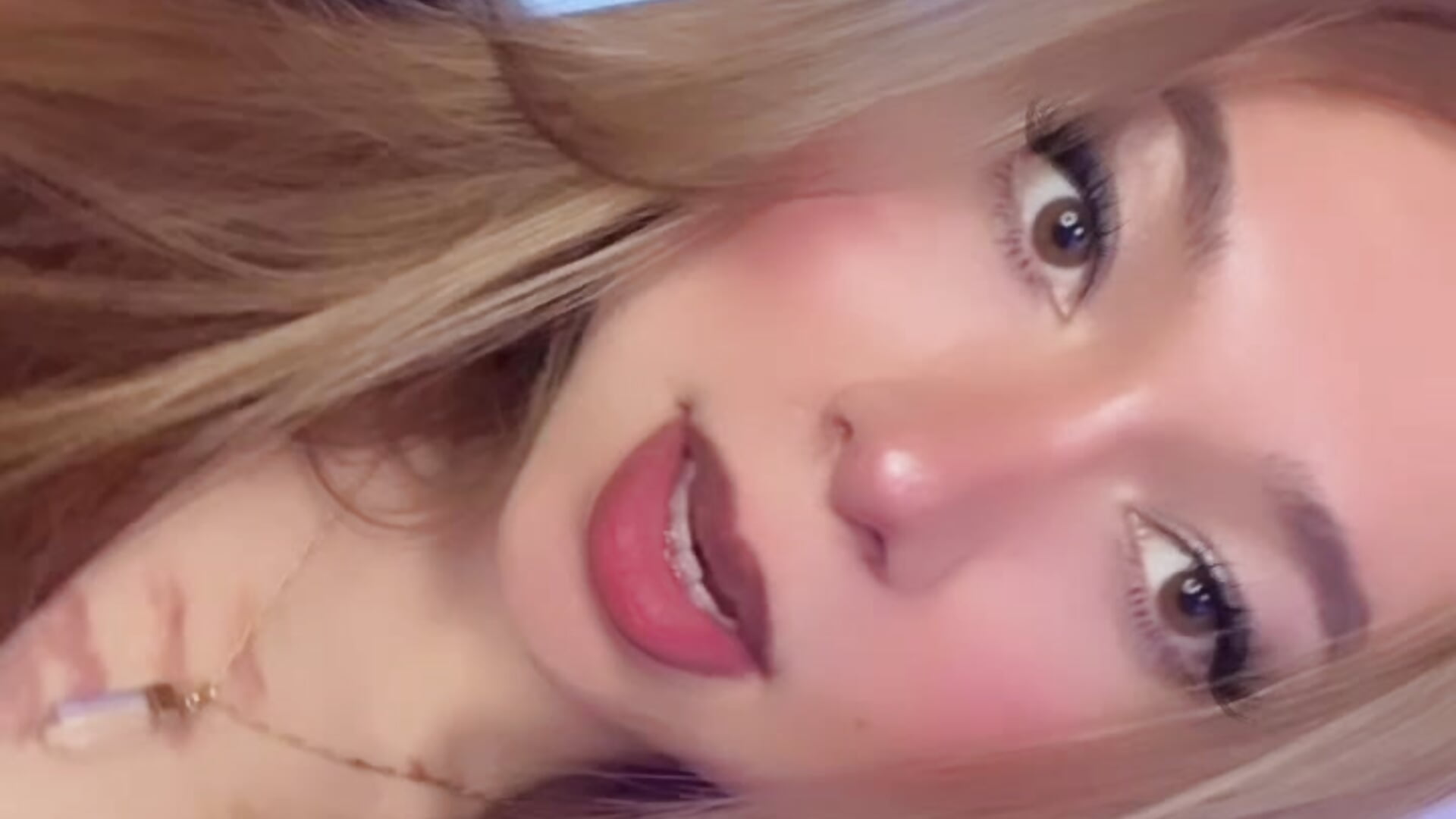 HAPPY ALL TIME🖤🥴 - video by victoria_qq cam model