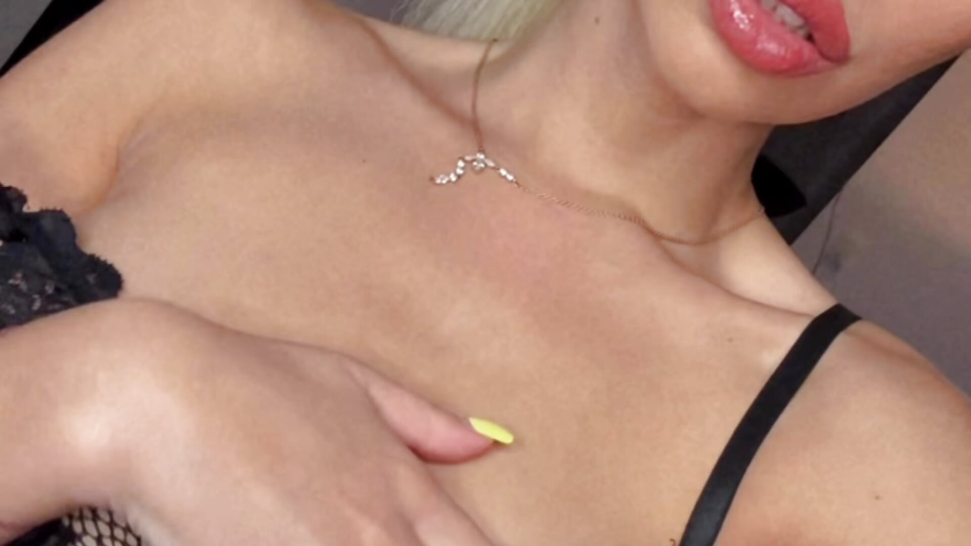 🫣🫦 - video by AnysaSmith cam model