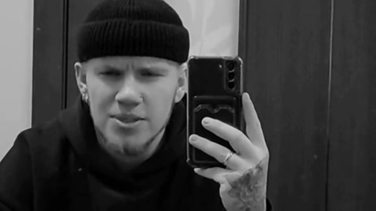 Cute - video di mikienn modella di cam