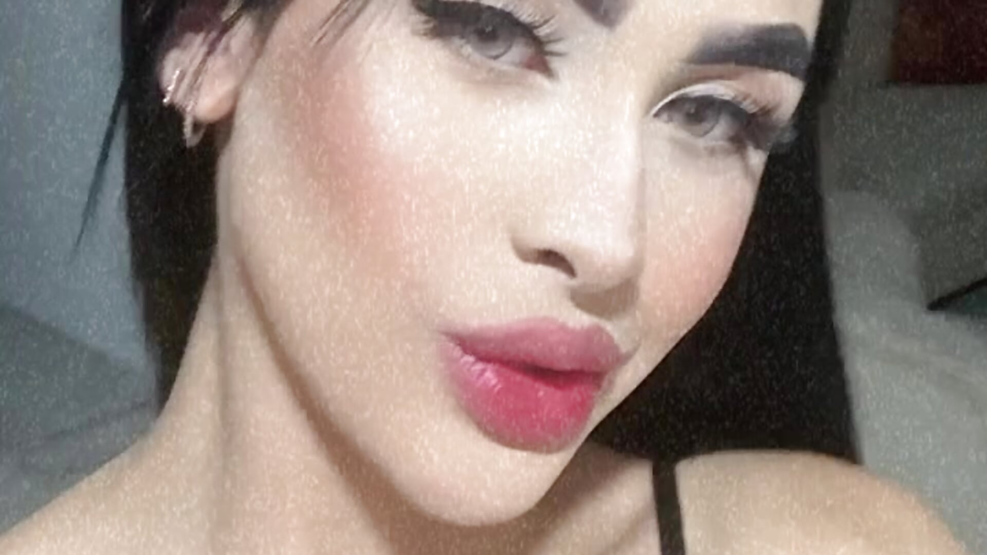 3b82ab155aee47138ba4d06a89fb7d5e - video by Valenn_smithh cam model