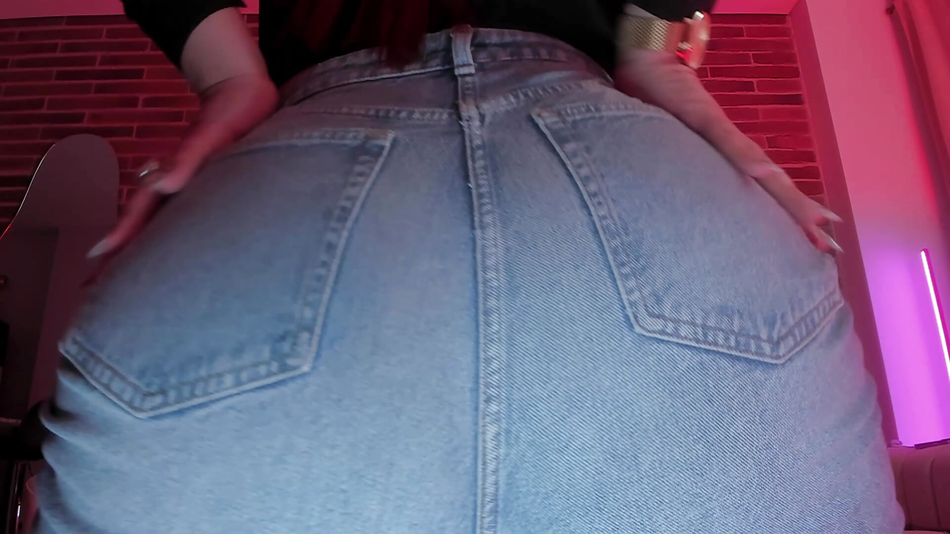 Obsessed with My Denim-Clad Booty
