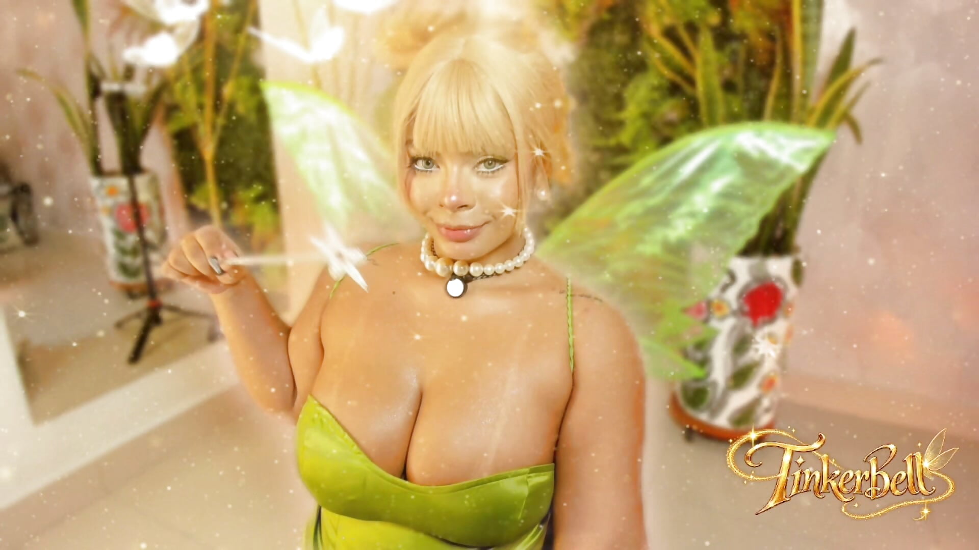 TINKERBELL MAGIC BOOBS - vidéo de Nicolemorelli2