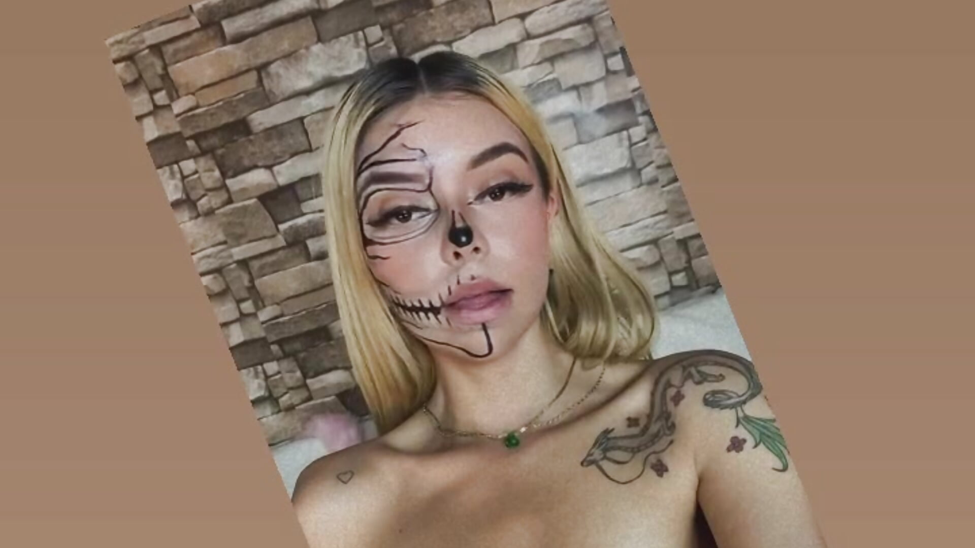 Happy halloween - video by _AbbyCarter cam model